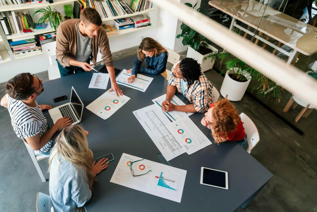 Inspirer vos équipes de vente avec des solutions pratiques et la reconnaissance au travail. Inspirer-équipe-vente